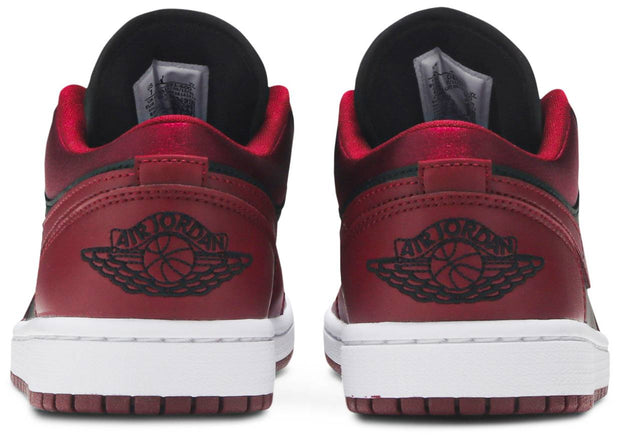 Nike Air Jordan 1 Low SE &