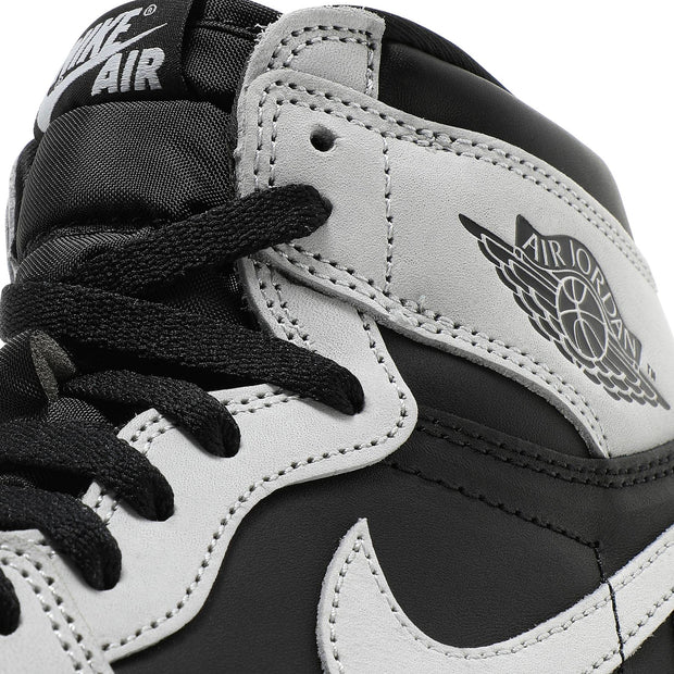 Nike Air Jordan 1 Retro High OG &