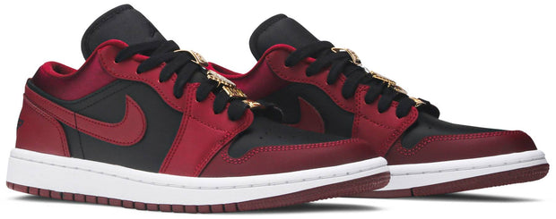 Nike Air Jordan 1 Low SE &