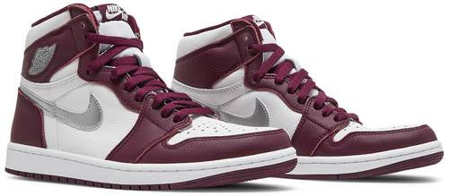 Nike Air Jordan 1 High &