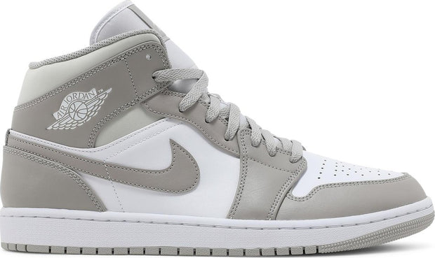 Nike Air Jordan 1 Mid &